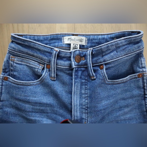 Madewell Curvy Stovepipe Jeans - Picture 3 of 9